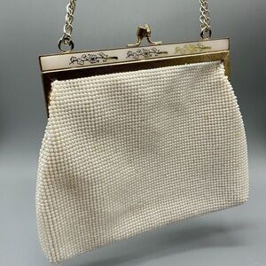Vintage Beaded Floral Ivory Gold Chain 7.5”x6.5” Clasp Handbag Shoulder Bag